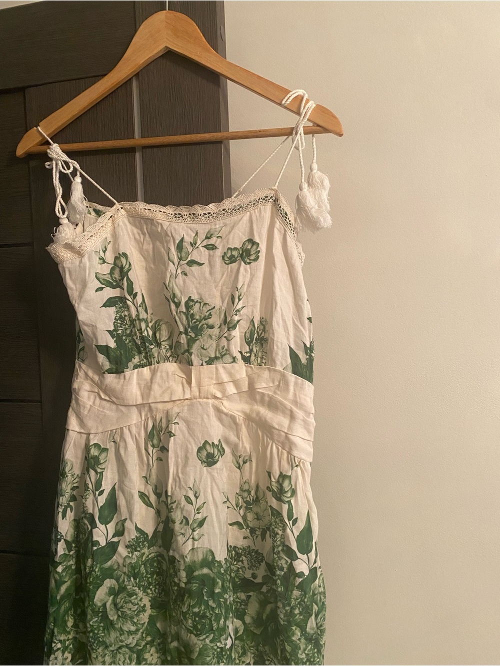 Dixie Midi Dress line Italy 🇮🇹 with Green Floral Print and Tie Straps size 4 - Picture 3 of 3